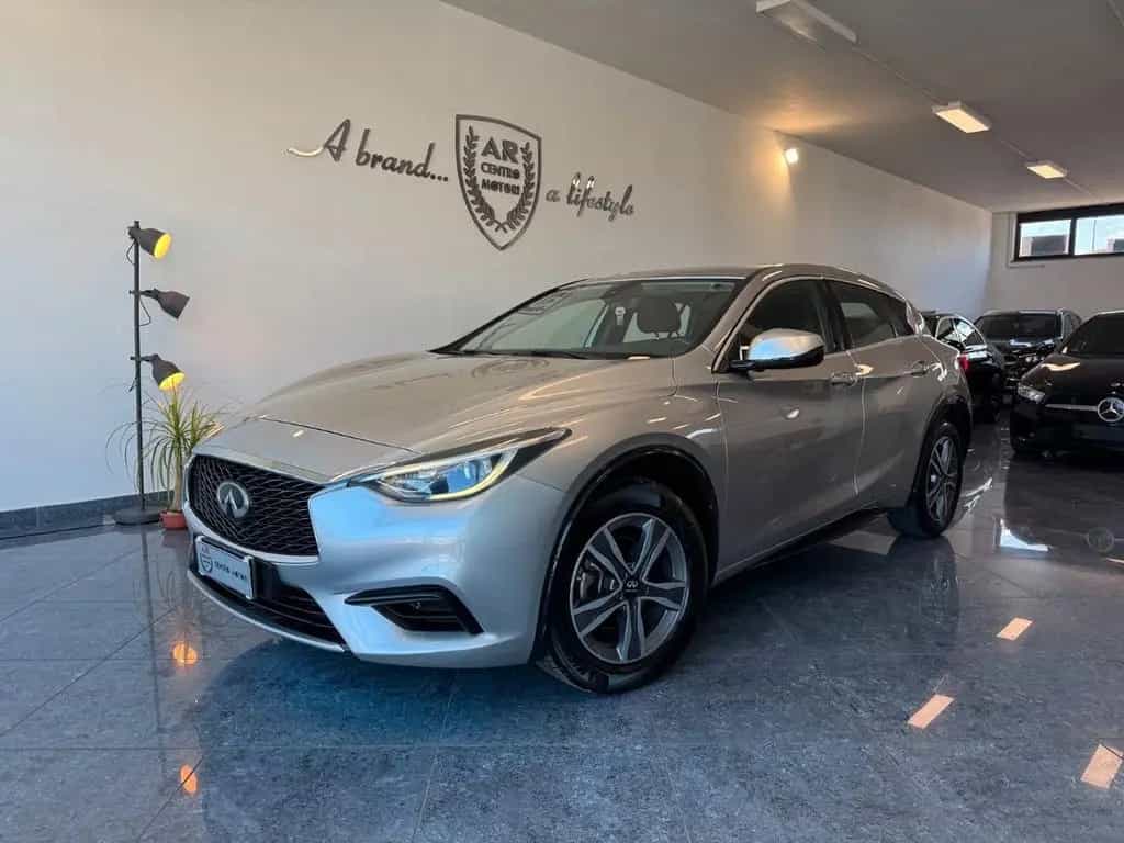 Infiniti Q30 1.5d Sport Edition 110 cv Led Pdc 09/2016-photo-0