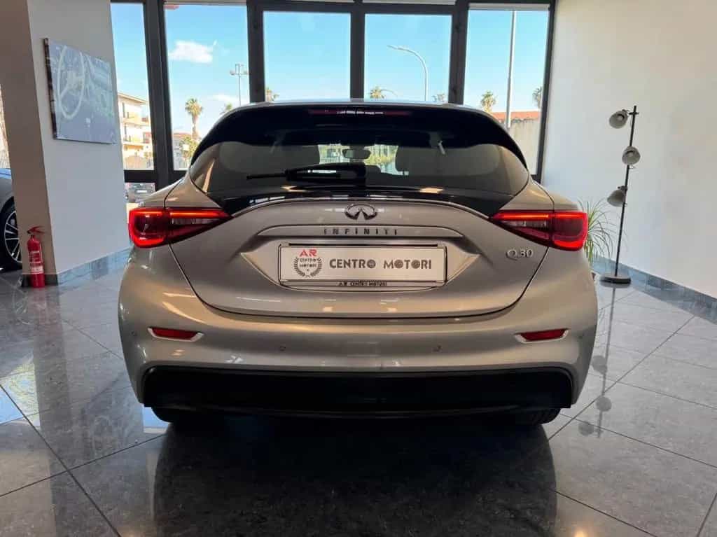 Infiniti Q30 1.5d Sport Edition 110 cv Led Pdc 09/2016-photo-5