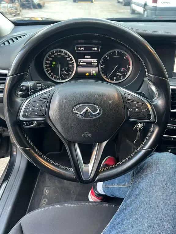Infiniti Q30 2.2 diesel DCT AWD Premium Tech 07/2016-photo-11