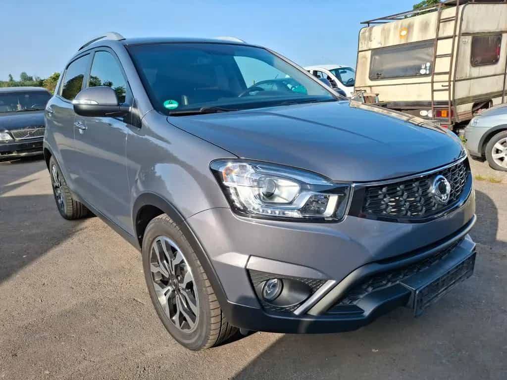 Ssangyong Korando Sapphire 4x4 TÜV NEU 09/2016-photo-2