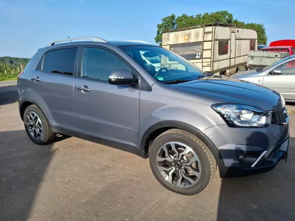 Ssangyong Korando Sapphire 4x4 TÜV NEU 09/2016-photo-3