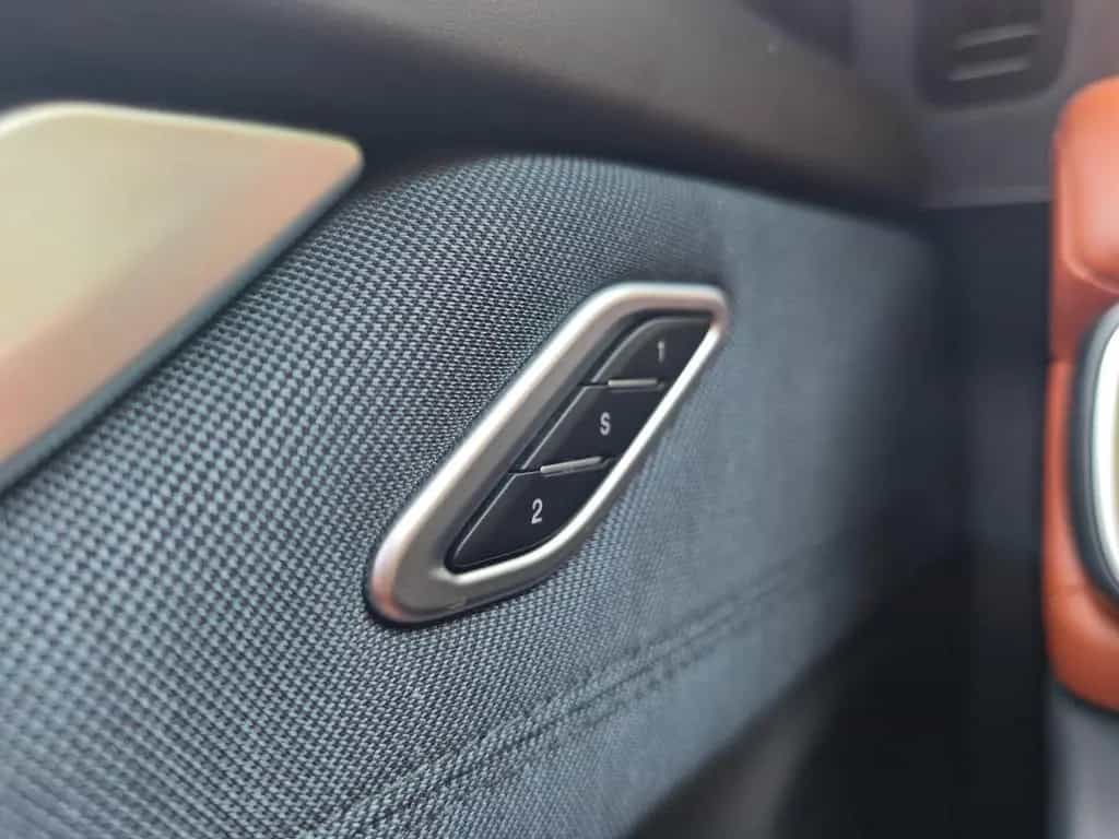 Maserati Levante DIESEL *PANO*AUT*LEDER*NAVI*KAM*LUFT* 02/2019-photo-25