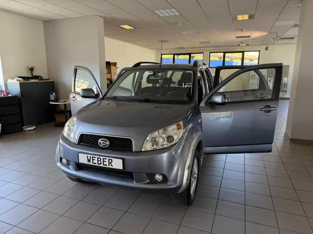 Daihatsu Terios 4WD Top S TÜV NEU 06/2006-photo-1