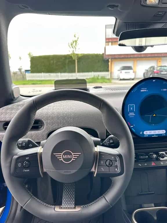 MINI Cooper S Cabrio Favoured Trim Paket XL 12/2024-photo-10