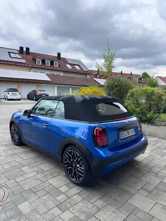 MINI Cooper S Cabrio Favoured Trim Paket XL 12/2024-photo-5