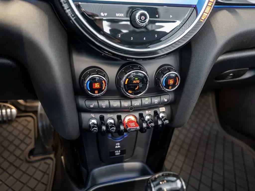 MINI John Cooper Works Cabrio JCW Trim FACEL. HUD LED 03/2021-photo-16