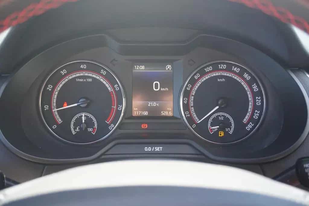 Skoda Octavia Combi 2.0 RS LED Sitzheizung PDC DAB USB 10/2018-photo-22