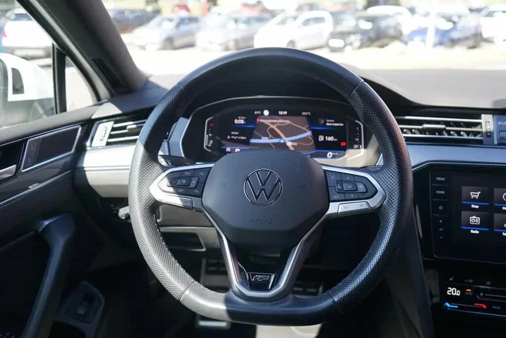 Volkswagen Passat Variant 1.5 TSI R-Line Klimaaut. LED DAB 01/2021-photo-22