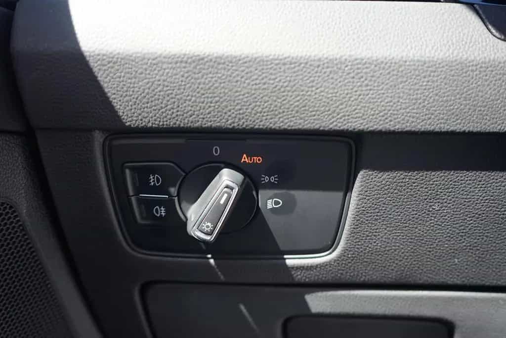 Volkswagen Passat Variant 1.5 TSI R-Line Klimaaut. LED DAB 01/2021-photo-28