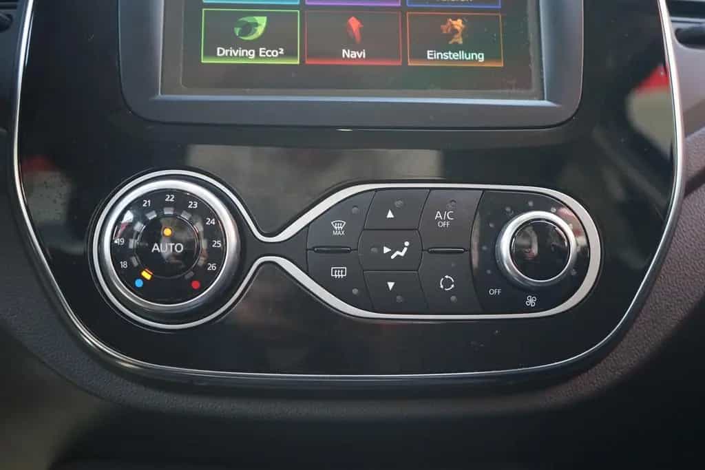 Renault Captur 1.3 TCE Collection LED Navi Sitzheizung 11/2019-photo-15