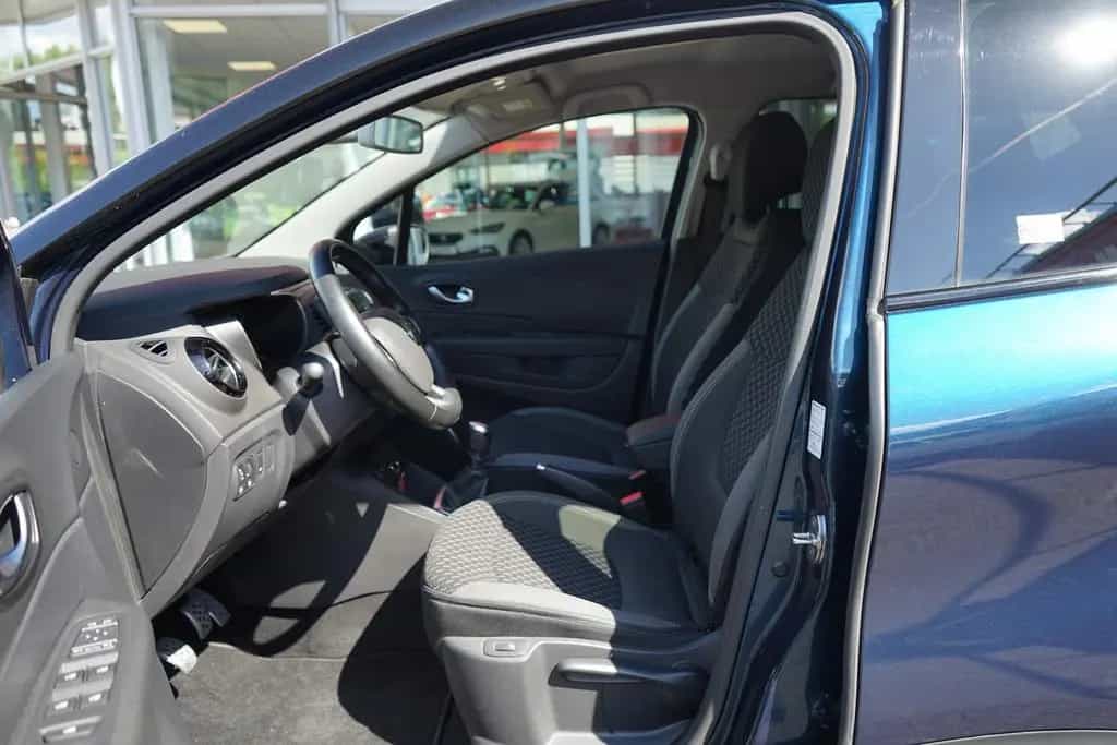 Renault Captur 1.3 TCE Collection LED Navi Sitzheizung 11/2019-photo-29