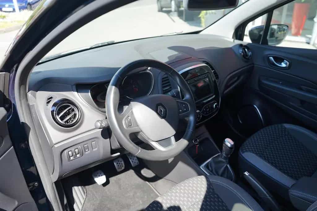 Renault Captur 1.3 TCE Collection LED Navi Sitzheizung 11/2019-photo-8