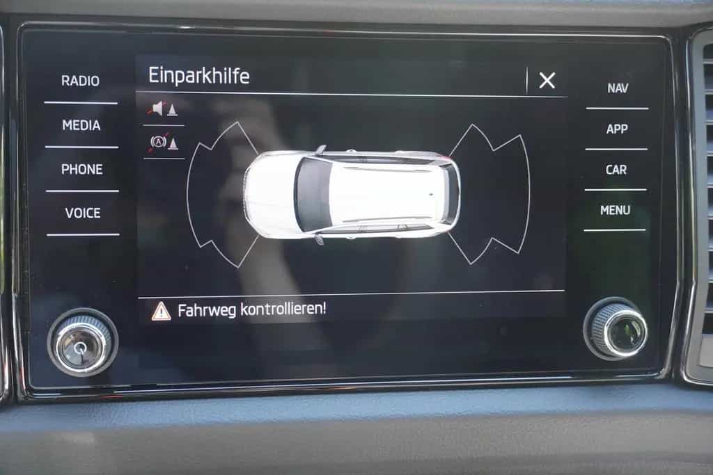 Skoda Kodiaq 2.0 TSI RS 4x4 DSG LED Navi Panorama AHK 06/2022-photo-16