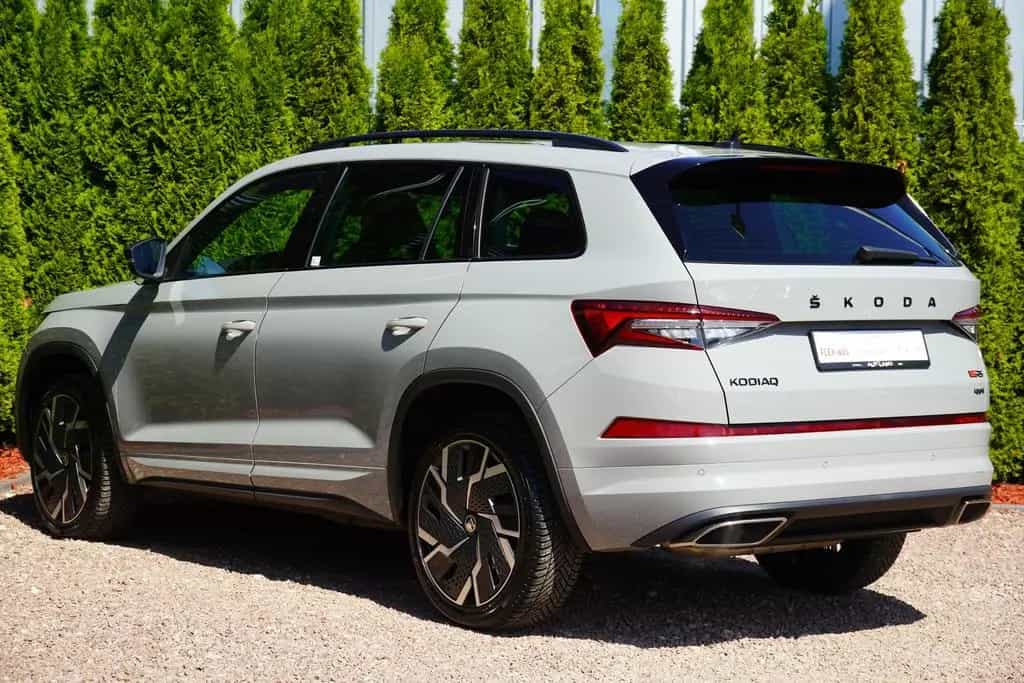 Skoda Kodiaq 2.0 TSI RS 4x4 DSG LED Navi Panorama AHK 06/2022-photo-2
