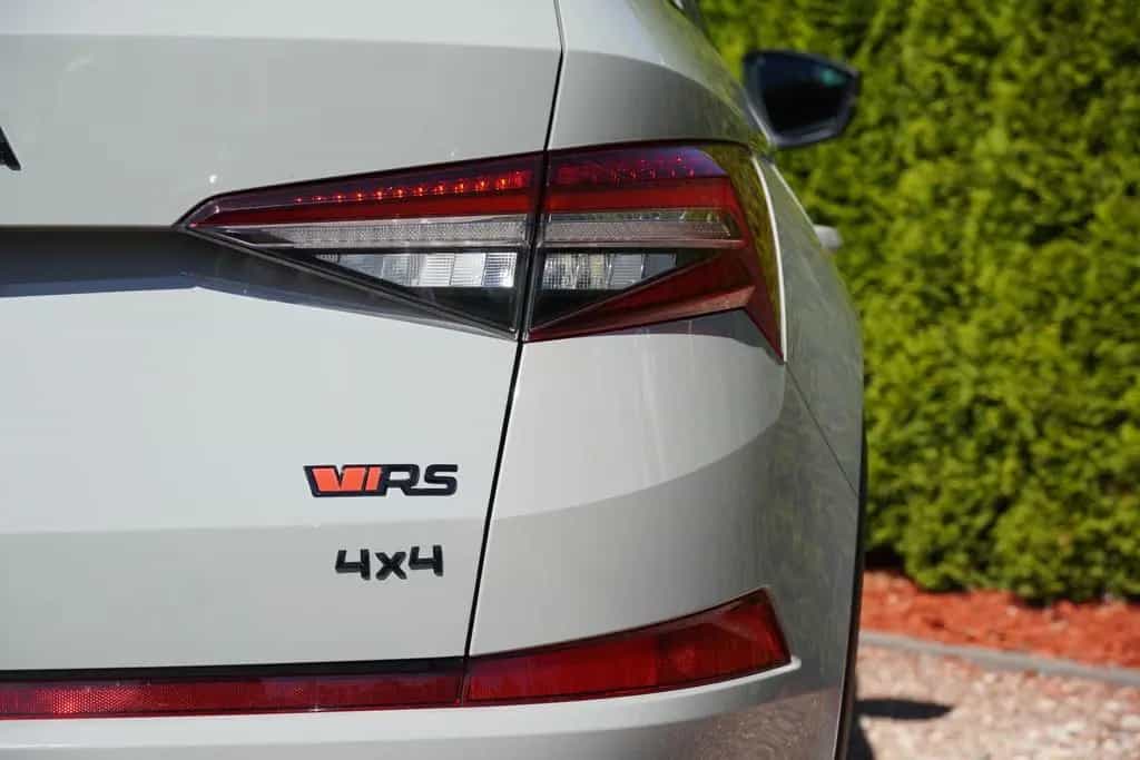 Skoda Kodiaq 2.0 TSI RS 4x4 DSG LED Navi Panorama AHK 06/2022-photo-31
