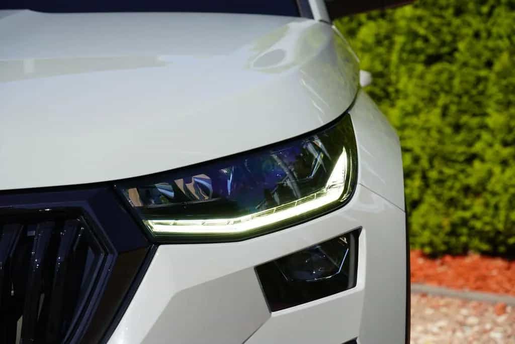 Skoda Kodiaq 2.0 TSI RS 4x4 DSG LED Navi Panorama AHK 06/2022-photo-32