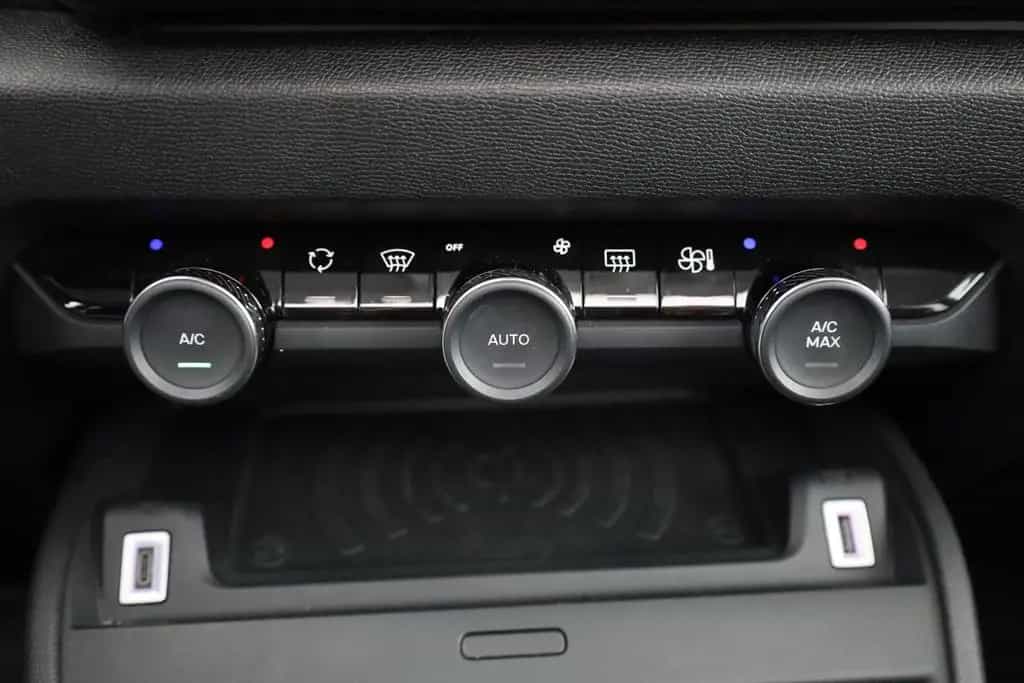 Citroën C4 PureTech 130 LED Navi Pano 360° 05/2024-photo-11