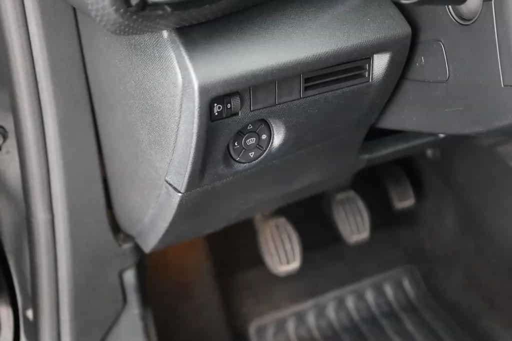 Citroën C4 PureTech 130 LED Navi Pano 360° 05/2024-photo-20