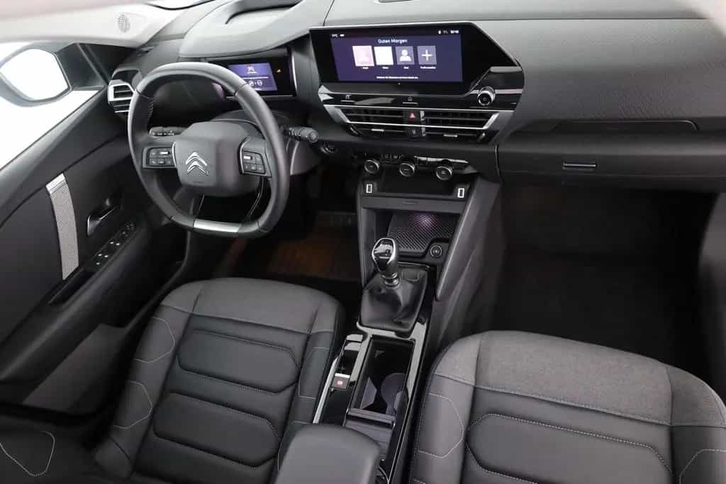 Citroën C4 PureTech 130 LED Navi Pano 360° 05/2024-photo-27