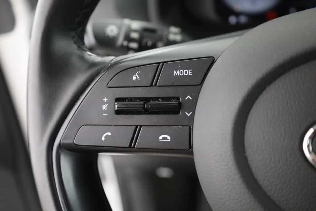 Hyundai i20 1.0 T-GDI Trend Navi Kamera Virtual Cockpit 07/2021-photo-15