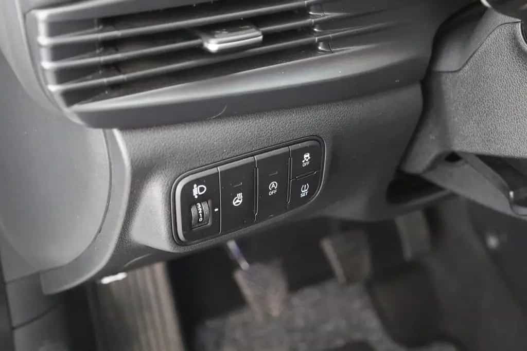 Hyundai i20 1.0 T-GDI Trend Navi Kamera Virtual Cockpit 07/2021-photo-20