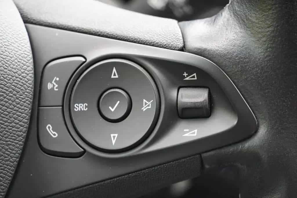 Opel Corsa F 1.2 Edition LED Kamera Klima Sitzheizung 08/2020-photo-16