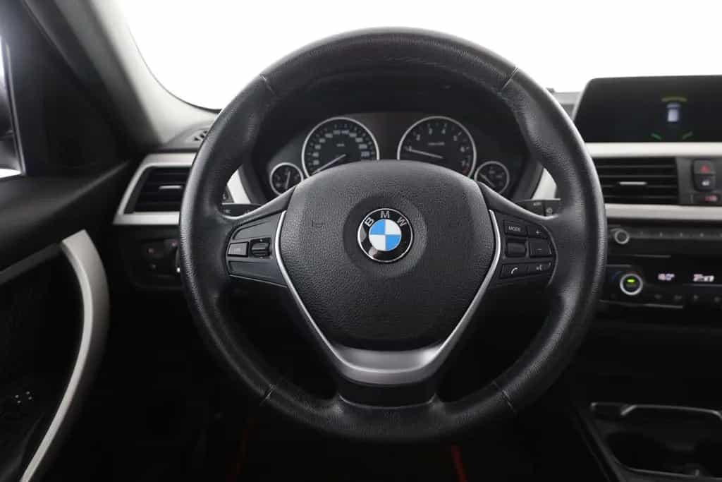 BMW 318 i Touring Aut. LED Navi Sitzheizung PDC 10/2018-photo-15