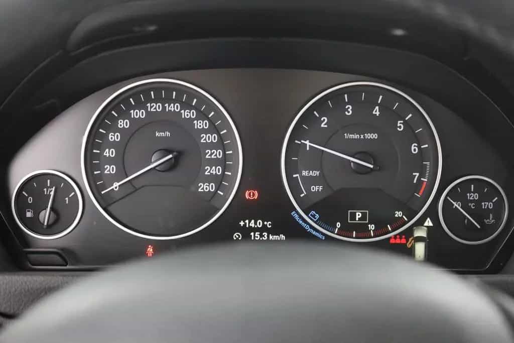 BMW 318 i Touring Aut. LED Navi Sitzheizung PDC 10/2018-photo-18