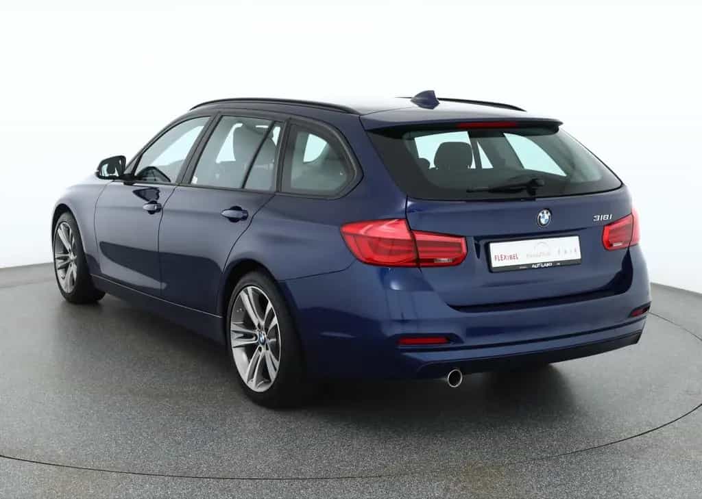 BMW 318 i Touring Aut. LED Navi Sitzheizung PDC 10/2018-photo-2