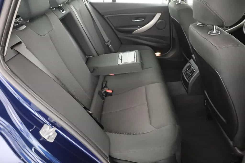 BMW 318 i Touring Aut. LED Navi Sitzheizung PDC 10/2018-photo-25