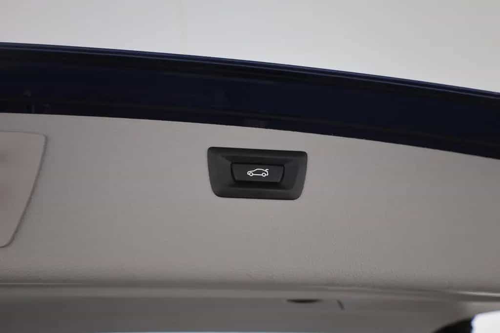 BMW 318 i Touring Aut. LED Navi Sitzheizung PDC 10/2018-photo-28