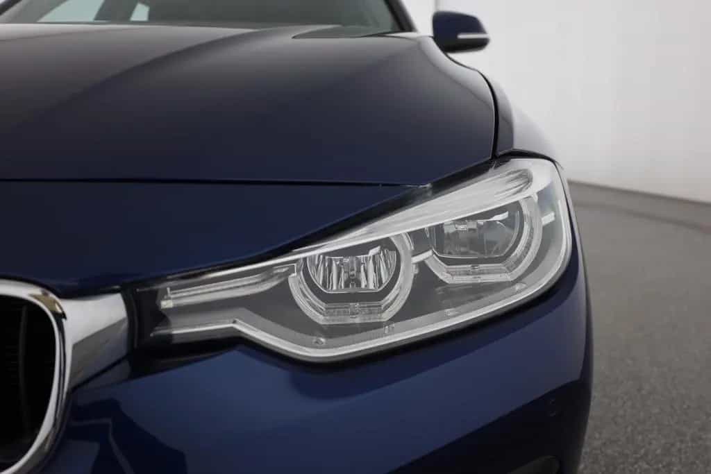 BMW 318 i Touring Aut. LED Navi Sitzheizung PDC 10/2018-photo-29