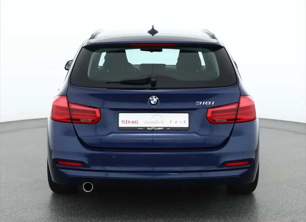 BMW 318 i Touring Aut. LED Navi Sitzheizung PDC 10/2018-photo-3