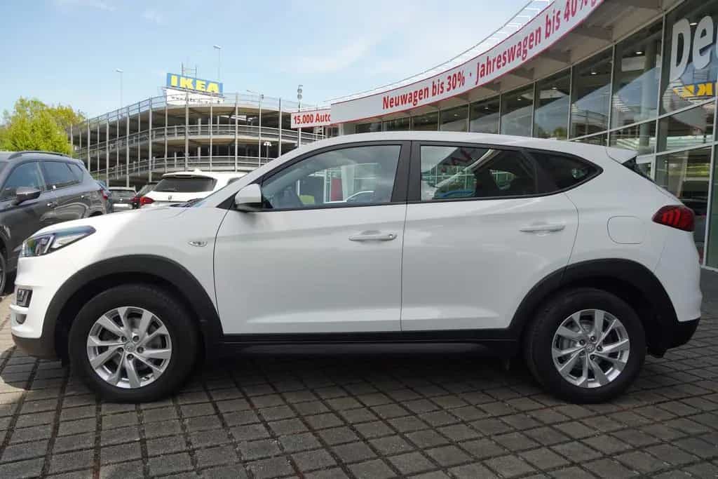Hyundai TUCSON 1.6 blue 2WD Navi Kamera Sitzheizung DAB 12/2018-photo-2