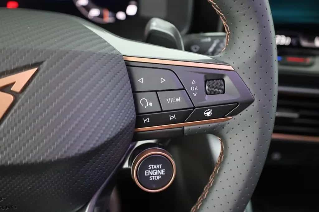 Cupra Leon ST VZ 2.0 TSI 4Drive DSG Matrix ACC AHK Kam 07/2025-photo-15