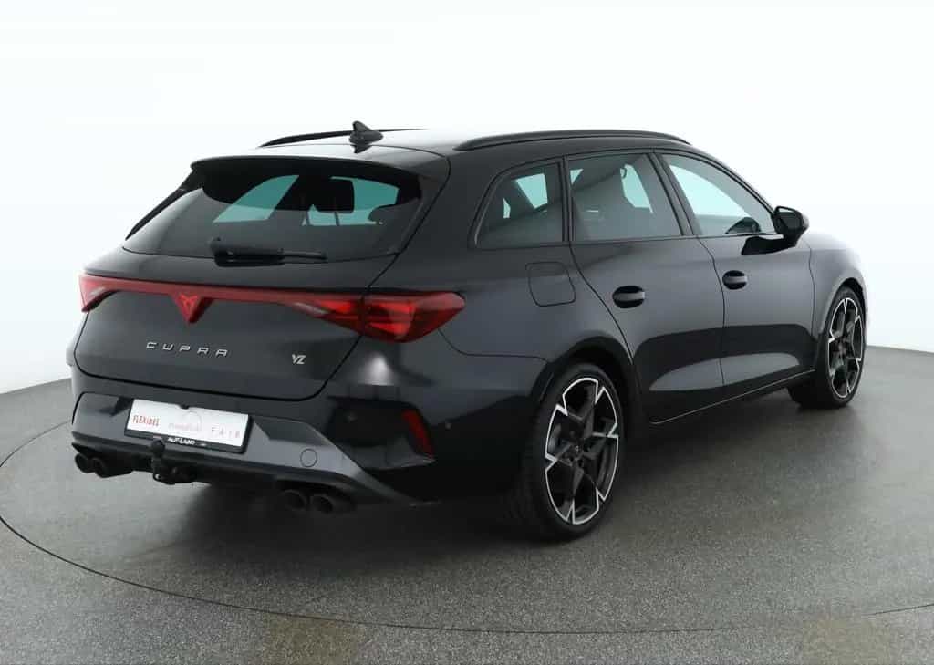 Cupra Leon ST VZ 2.0 TSI 4Drive DSG Matrix ACC AHK Kam 07/2025-photo-4