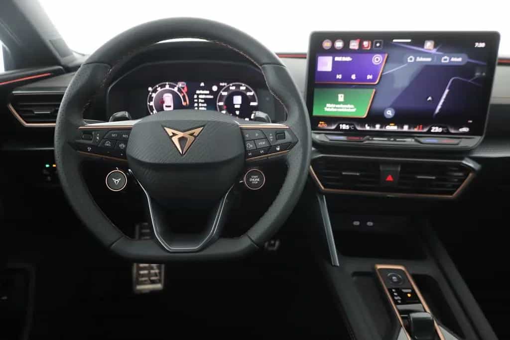 Cupra Leon ST VZ 2.0 TSI 4Drive DSG Matrix ACC AHK Kam 07/2025-photo-9