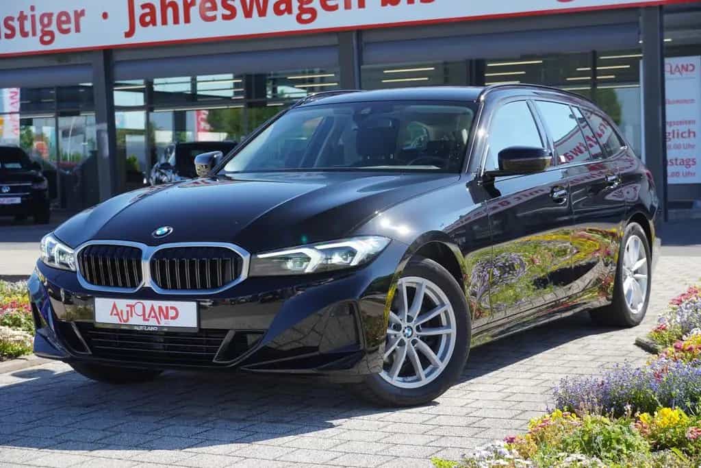 BMW 318 i Touring LED Navi Tempomat el. Heckklappe 02/2023-photo-1