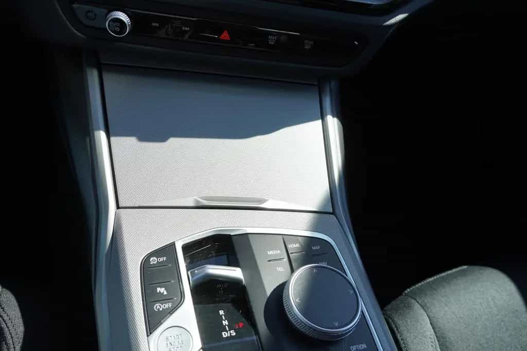 BMW 318 i Touring LED Navi Tempomat el. Heckklappe 02/2023-photo-19