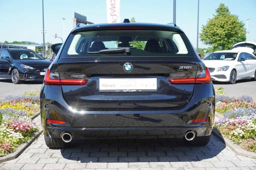 BMW 318 i Touring LED Navi Tempomat el. Heckklappe 02/2023-photo-6