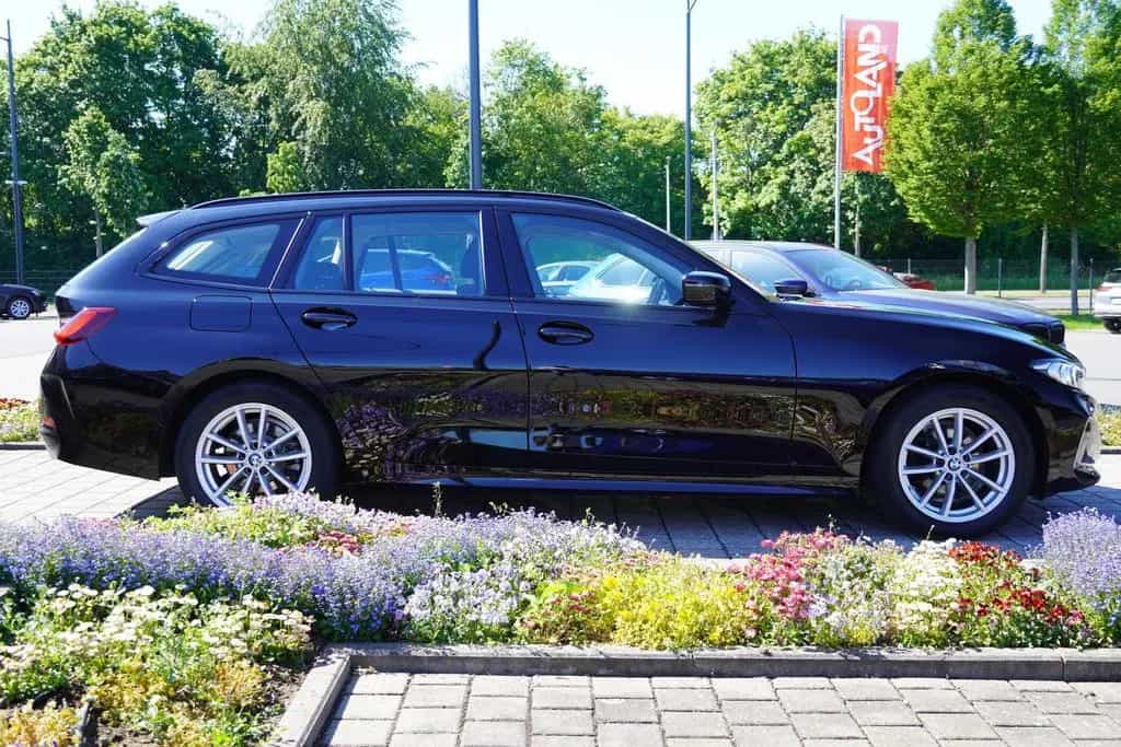 BMW 318 i Touring LED Navi Tempomat el. Heckklappe 02/2023-photo-8