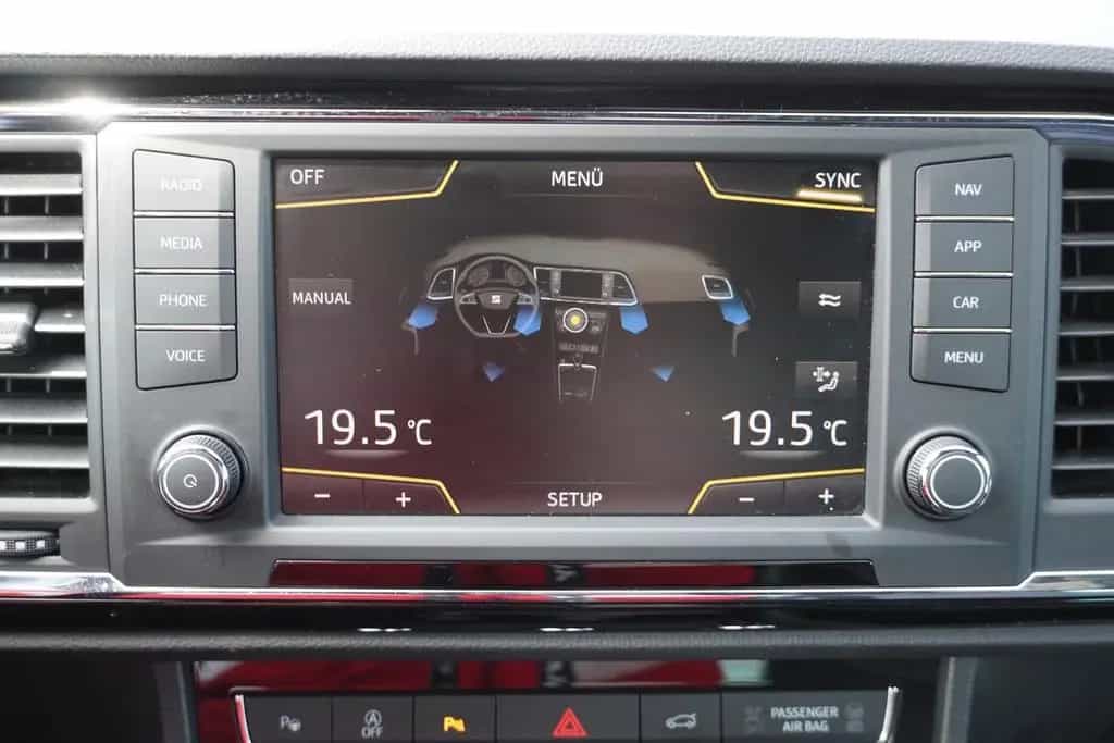 Seat Ateca 1.4 TSI Xcellence LED Kamera PDC Klimaaut. 01/2018-photo-15