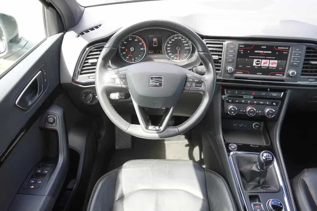 Seat Ateca 1.4 TSI Xcellence LED Kamera PDC Klimaaut. 01/2018-photo-23