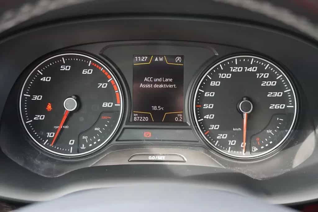 Seat Ateca 1.4 TSI Xcellence LED Kamera PDC Klimaaut. 01/2018-photo-29