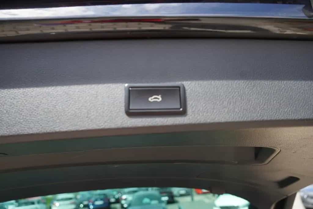 Seat Ateca 1.4 TSI Xcellence LED Kamera PDC Klimaaut. 01/2018-photo-38