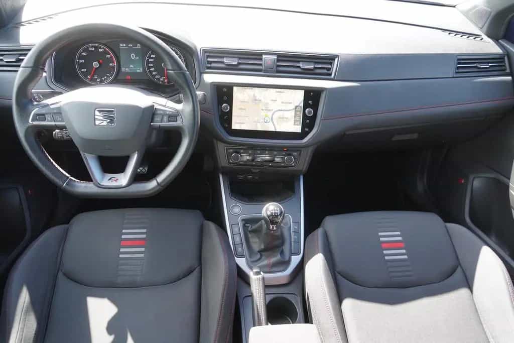 Seat Arona 1.5 FR LED Navi Kamera AHK ACC Sitzheizung 12/2019-photo-10
