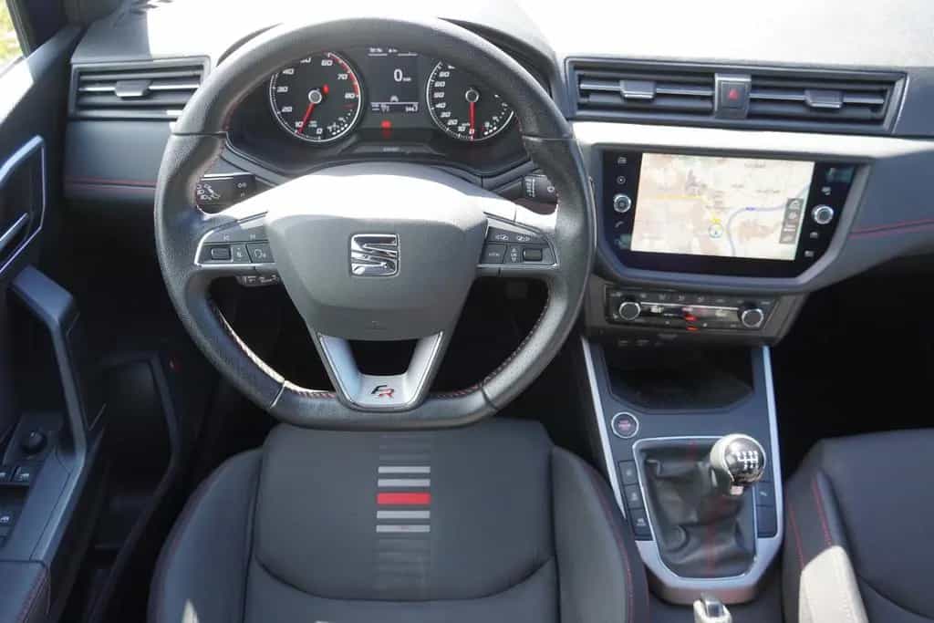 Seat Arona 1.5 FR LED Navi Kamera AHK ACC Sitzheizung 12/2019-photo-11
