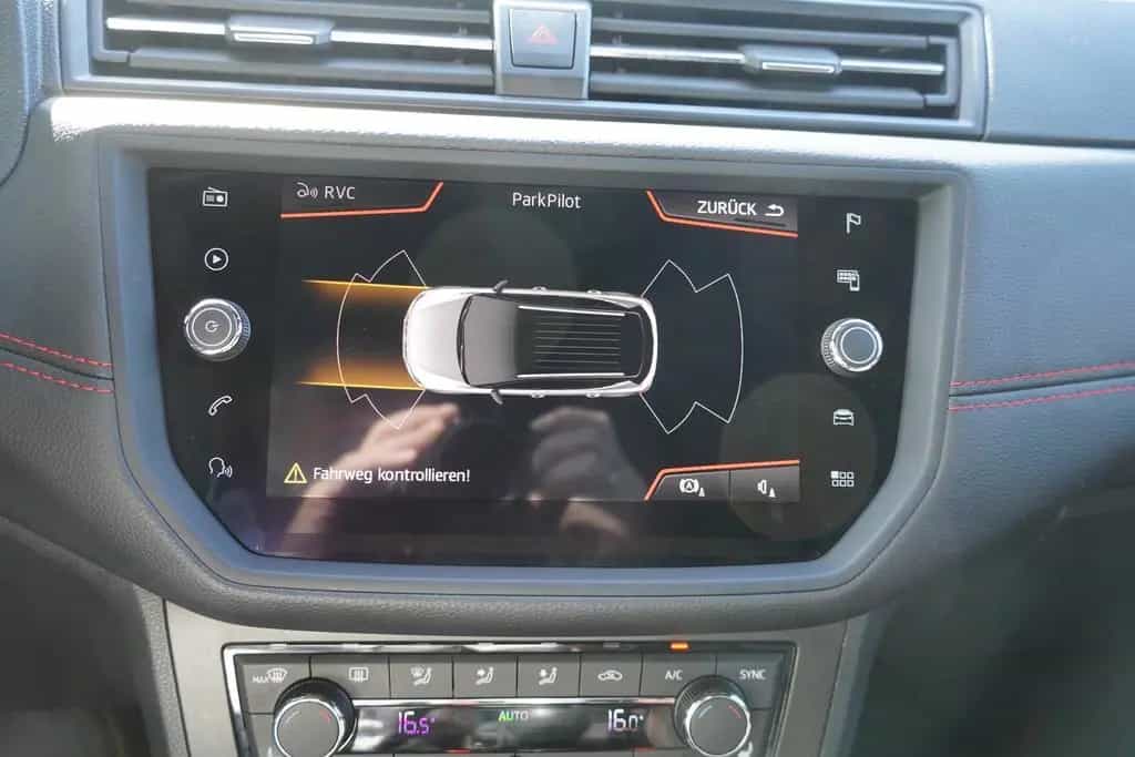 Seat Arona 1.5 FR LED Navi Kamera AHK ACC Sitzheizung 12/2019-photo-14