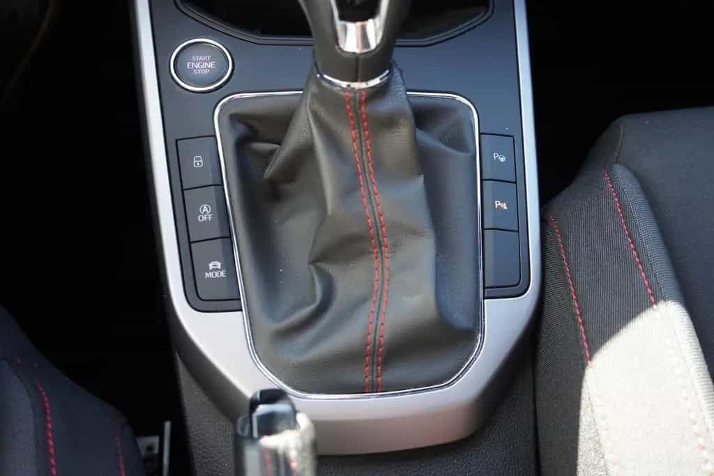 Seat Arona 1.5 FR LED Navi Kamera AHK ACC Sitzheizung 12/2019-photo-24