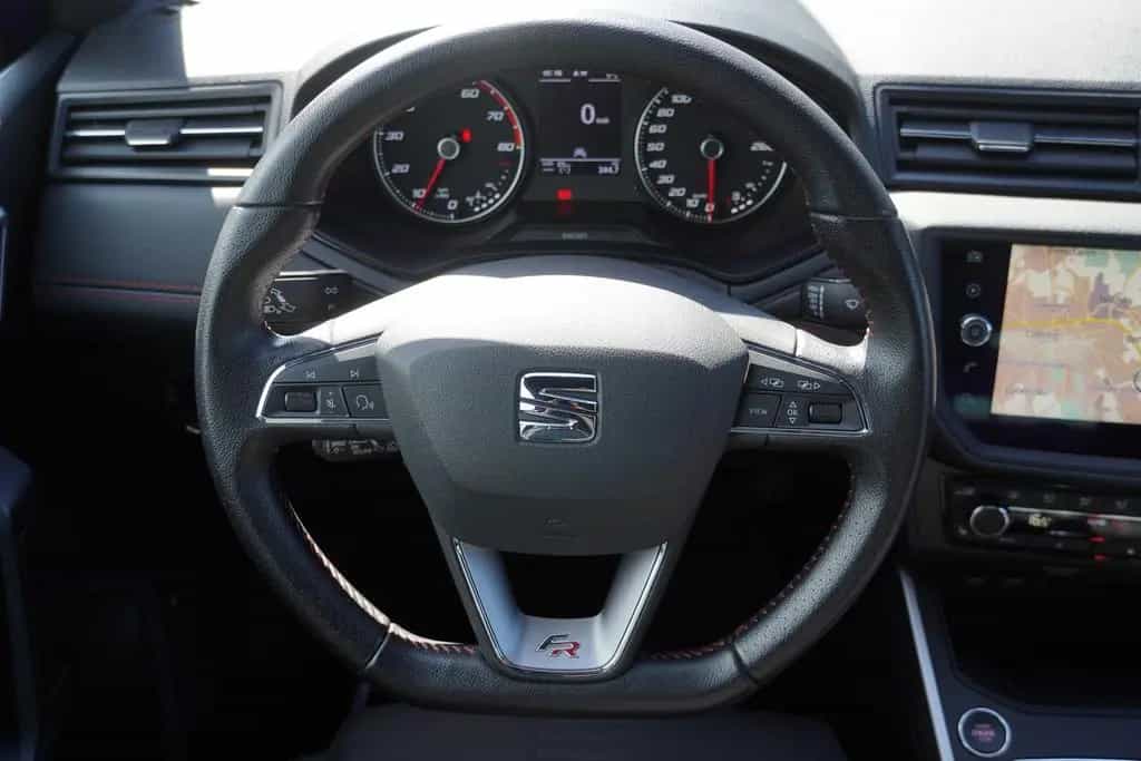 Seat Arona 1.5 FR LED Navi Kamera AHK ACC Sitzheizung 12/2019-photo-27